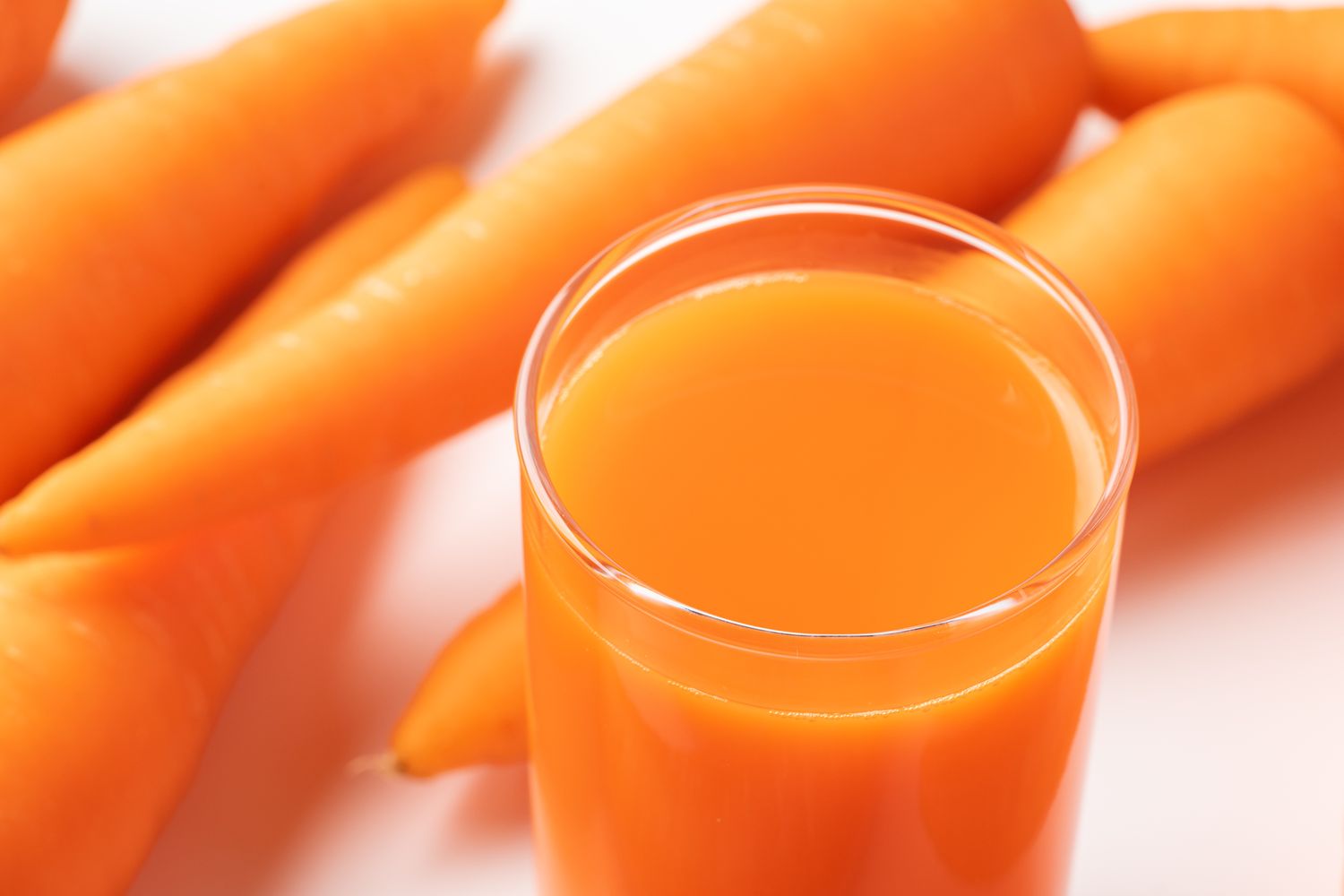 Carrot Juice Benefits: Boost Energy with Low-Sugar Recipes